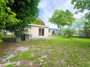 5624 S 37th Court, Greenacres FL 33463