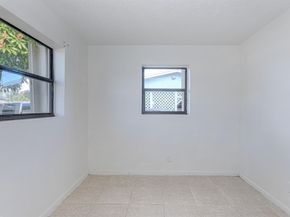 5624 S 37th Court, Greenacres FL 33463