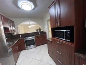 16240 Laurel Drive 101, Weston FL 33326