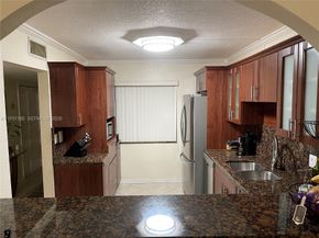 16240 Laurel Drive 101, Weston FL 33326