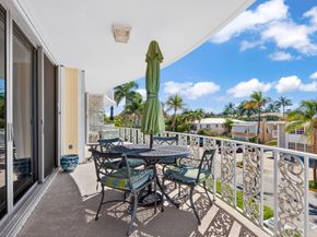 227 Australian Avenue 2c, Palm Beach FL 33480