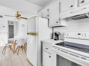 714 NE 10th Street 307, Hallandale Beach FL 33009