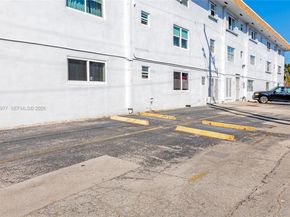 714 NE 10th Street 307, Hallandale Beach FL 33009