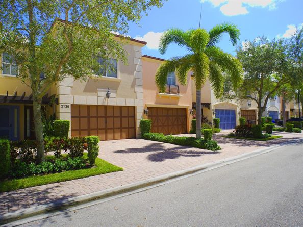 2132 Foxtail View Court, West Palm Beach FL 33411