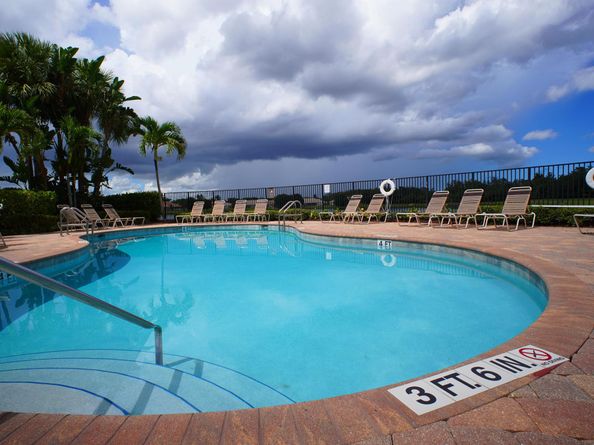 2132 Foxtail View Court, West Palm Beach FL 33411