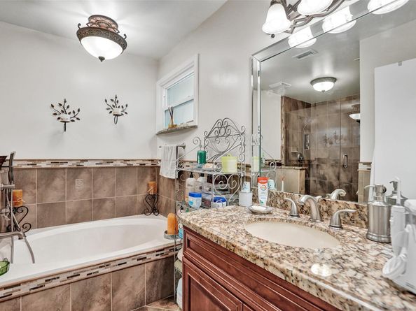 4739 NW 3rd Ct, Deerfield Beach FL 33442