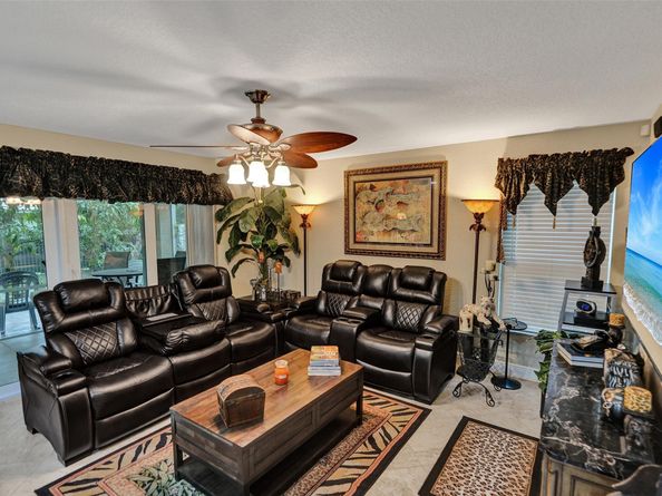 4739 NW 3rd Ct, Deerfield Beach FL 33442