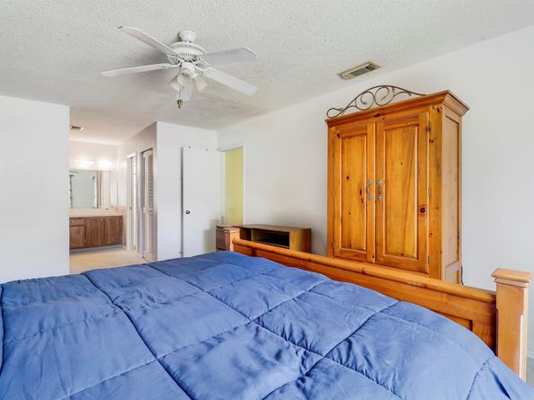 128 Sherwood Circle 13b, Jupiter FL 33458