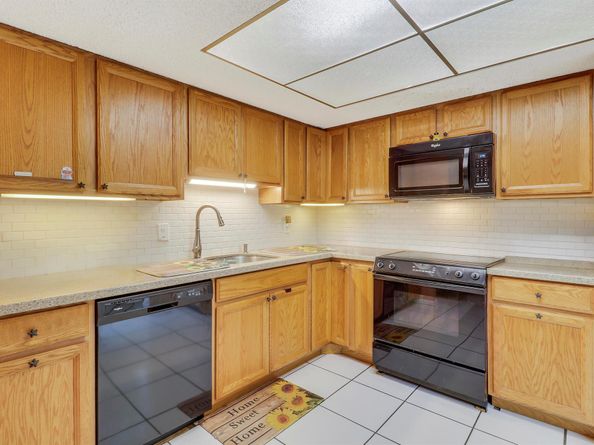 128 Sherwood Circle 13b, Jupiter FL 33458