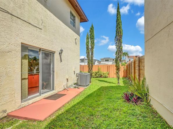 10718 SW 148th Ct, Miami FL 33196