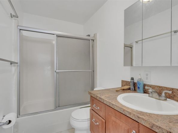 10718 SW 148th Ct, Miami FL 33196