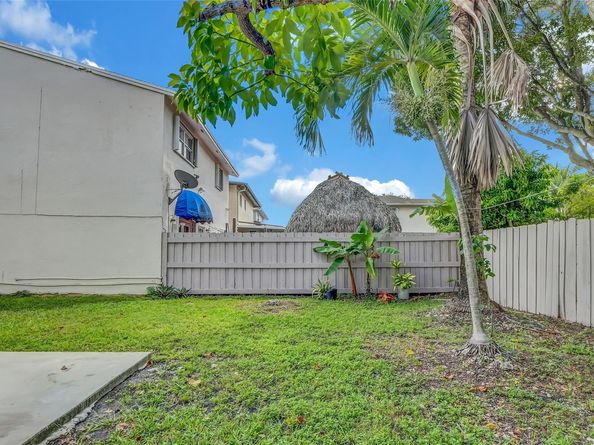 10718 SW 148th Ct, Miami FL 33196
