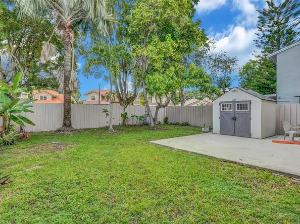 10718 SW 148th Ct, Miami FL 33196