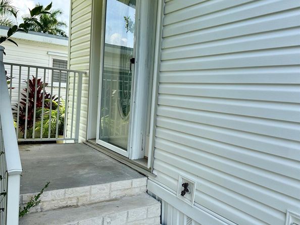 2080 SW 85th Ave, Davie FL 33324