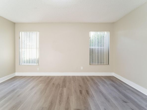 9220 Arborwood Cir, Davie FL 33328