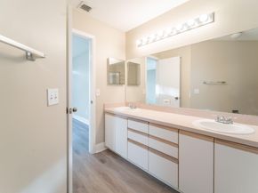 9220 Arborwood Cir, Davie FL 33328