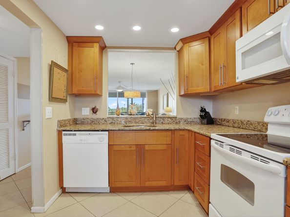 777 S Federal Hwy 403N, Pompano Beach FL 33062