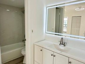 927 Twin Lakes J3, Coral Springs FL 33071