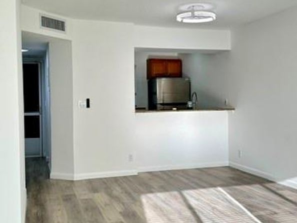 927 Twin Lakes J3, Coral Springs FL 33071