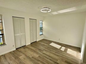 927 Twin Lakes J3, Coral Springs FL 33071