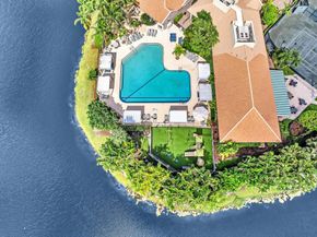 10122 Spyglass Way, Boca Raton FL 33498