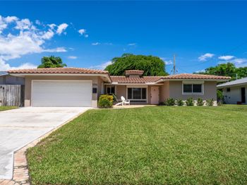 1711 NE 40th Ct