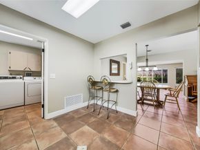 1711 NE 40th Ct, Oakland Park FL 33334