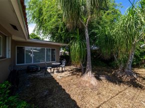 1711 NE 40th Ct, Oakland Park FL 33334