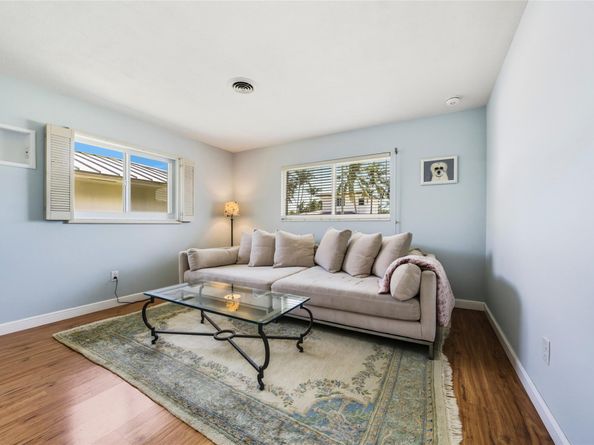 1711 NE 40th Ct, Oakland Park FL 33334