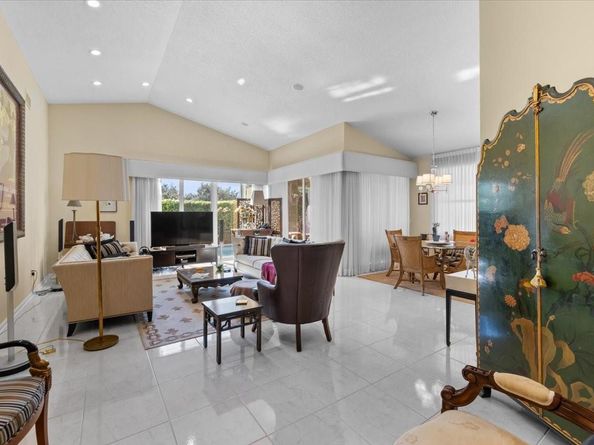7184 Via Palomar, Boca Raton FL 33433