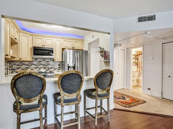 101 E Mcnab Rd 407, Pompano Beach FL 33060