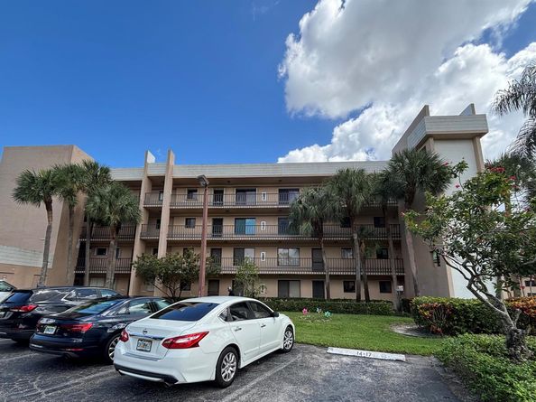 4820 Lucerne Lakes Boulevard W 107, Greenacres FL 33467
