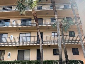 4820 Lucerne Lakes Boulevard W 107, Greenacres FL 33467