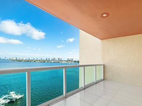 2650 Lake Shore Drive 1005, Riviera Beach FL 33404