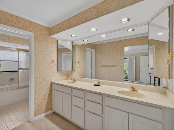 17001 Freshwind Circle, Jupiter FL 33477