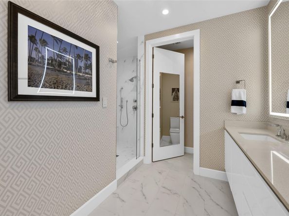 41 Isle Of Venice Dr 301, Fort Lauderdale FL 33301