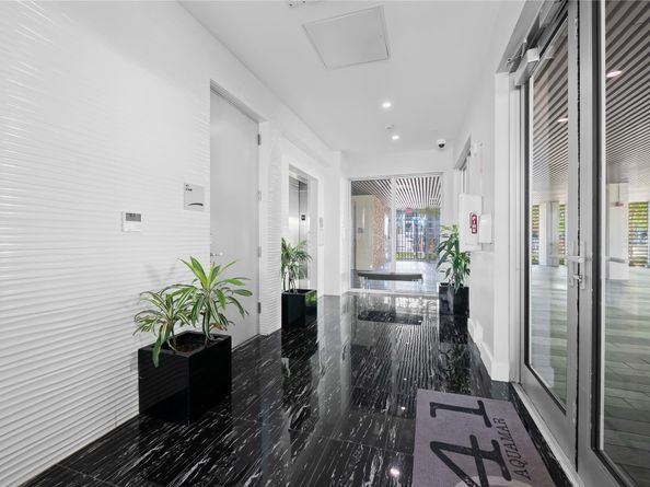 41 Isle Of Venice Dr 301, Fort Lauderdale FL 33301