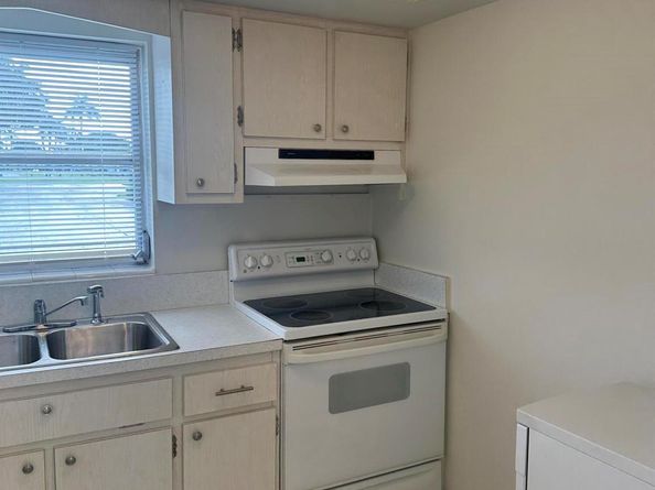 2911 Ashley Drive W, West Palm Beach FL 33415