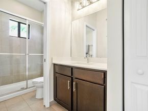 4212 N Dixie Hwy 36, Oakland Park FL 33334