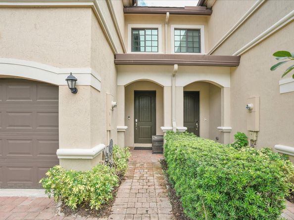 4212 N Dixie Hwy 36, Oakland Park FL 33334