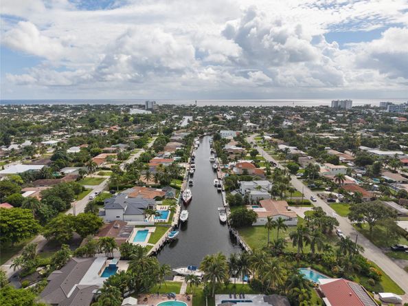 2651 NE 22nd Ct, Pompano Beach FL 33062