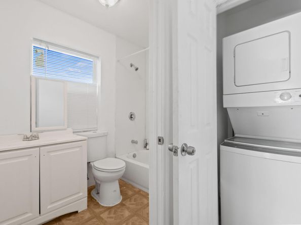 322 N Lakeside Court, West Palm Beach FL 33407