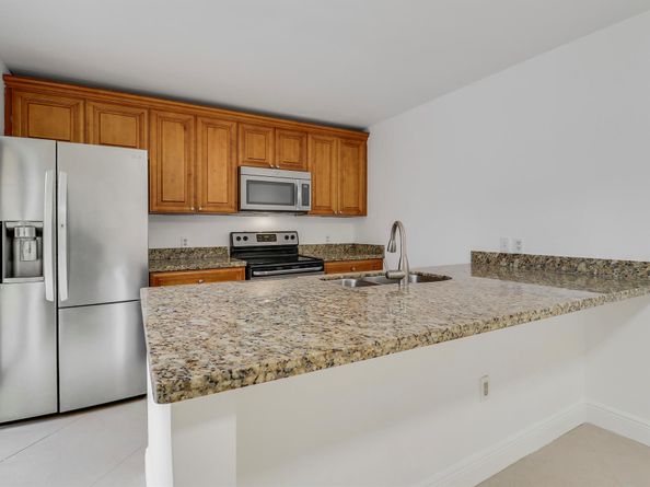 4208 42nd Way, West Palm Beach FL 33407