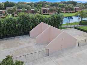 4208 42nd Way, West Palm Beach FL 33407