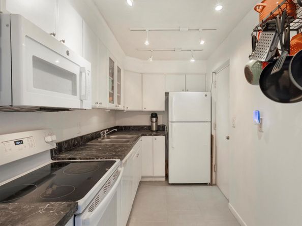 1500 Presidential Way 202, West Palm Beach FL 33401