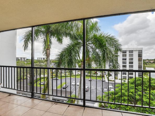 7754 Lakeside Boulevard 462, Boca Raton FL 33434