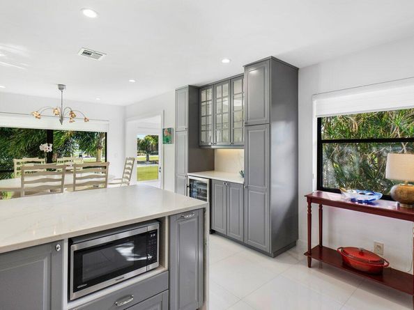 3735 Quail Ridge Drive Bobwhite C, Boynton Beach FL 33436