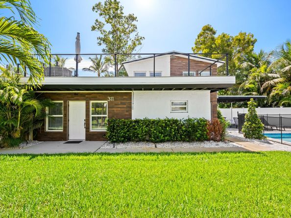 311 SE 3rd Ave, Delray Beach FL 33483