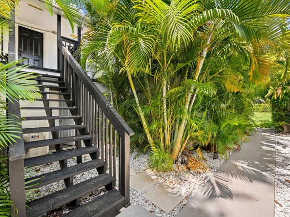 311 SE 3rd Ave, Delray Beach FL 33483