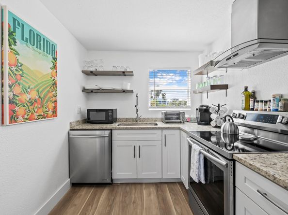 311 SE 3rd Ave, Delray Beach FL 33483
